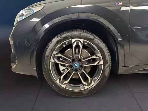 BMW iX2 iX2 30 xDrive M-sport - Photo 3