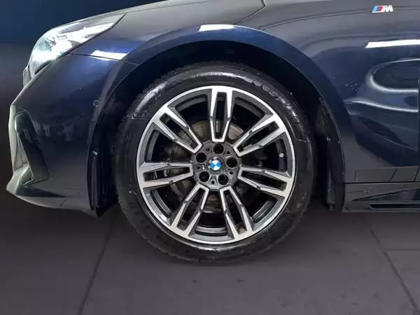 BMW 520 520d xDrive M-sport - Photo 3