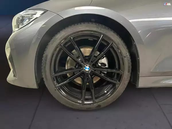 BMW 320 320d M-sport - Photo 3