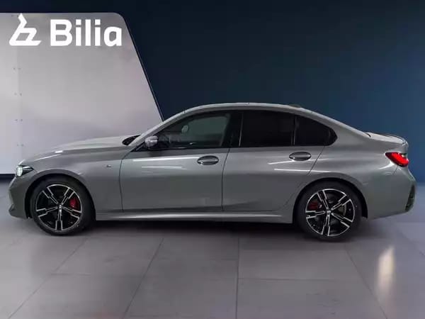 BMW 330 330d xDrive M-sport - Photo 2