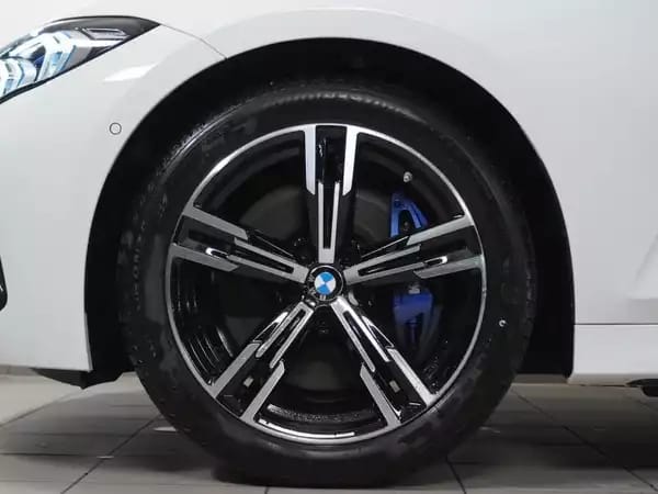 BMW 320 Touring M-Sport - Photo 3