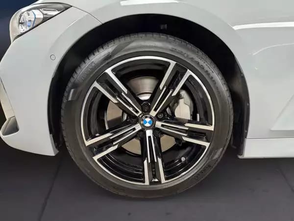 BMW 330 Touring M-SPORT - Photo 3