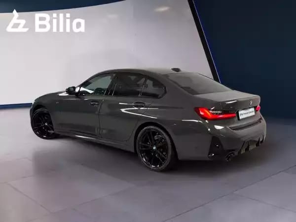 BMW 320 320d xDrive M-sport - Photo 2