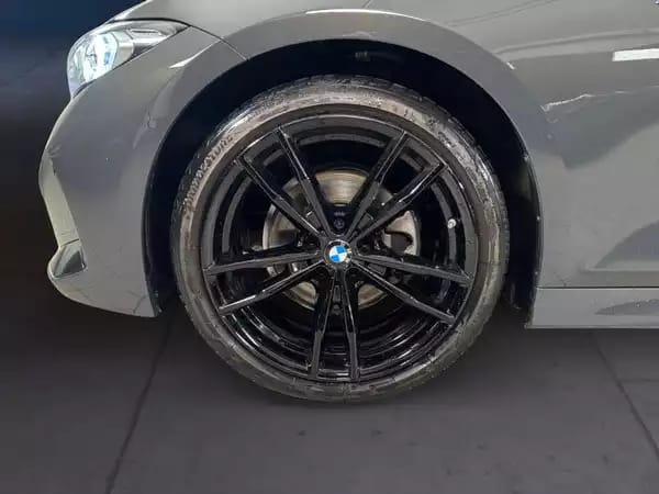 BMW 320 320d xDrive M-sport - Photo 3