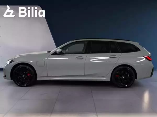 BMW 330 330e xDrive M-sport - Photo 2