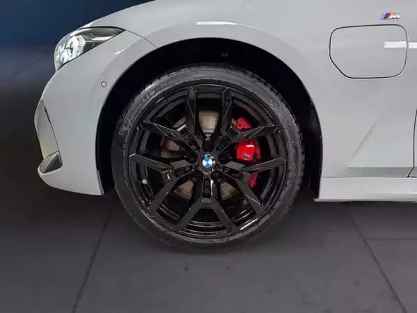 BMW 330 330e xDrive M-sport - Photo 3