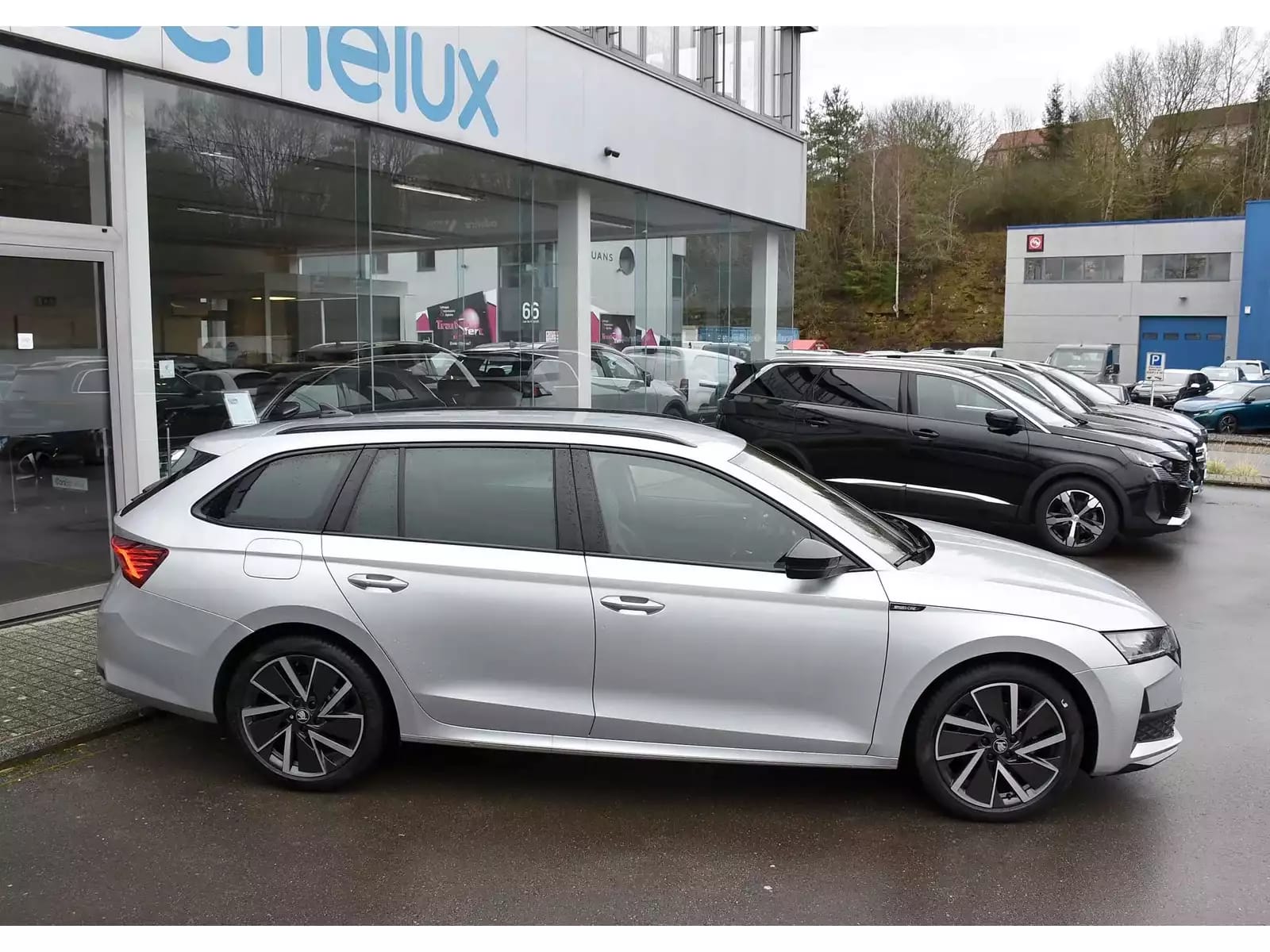 Skoda Octavia Combi 1.5 TSI Sportline DSG ACC SG CHFF CAM KEYLESS 1° MAIN - Photo 1