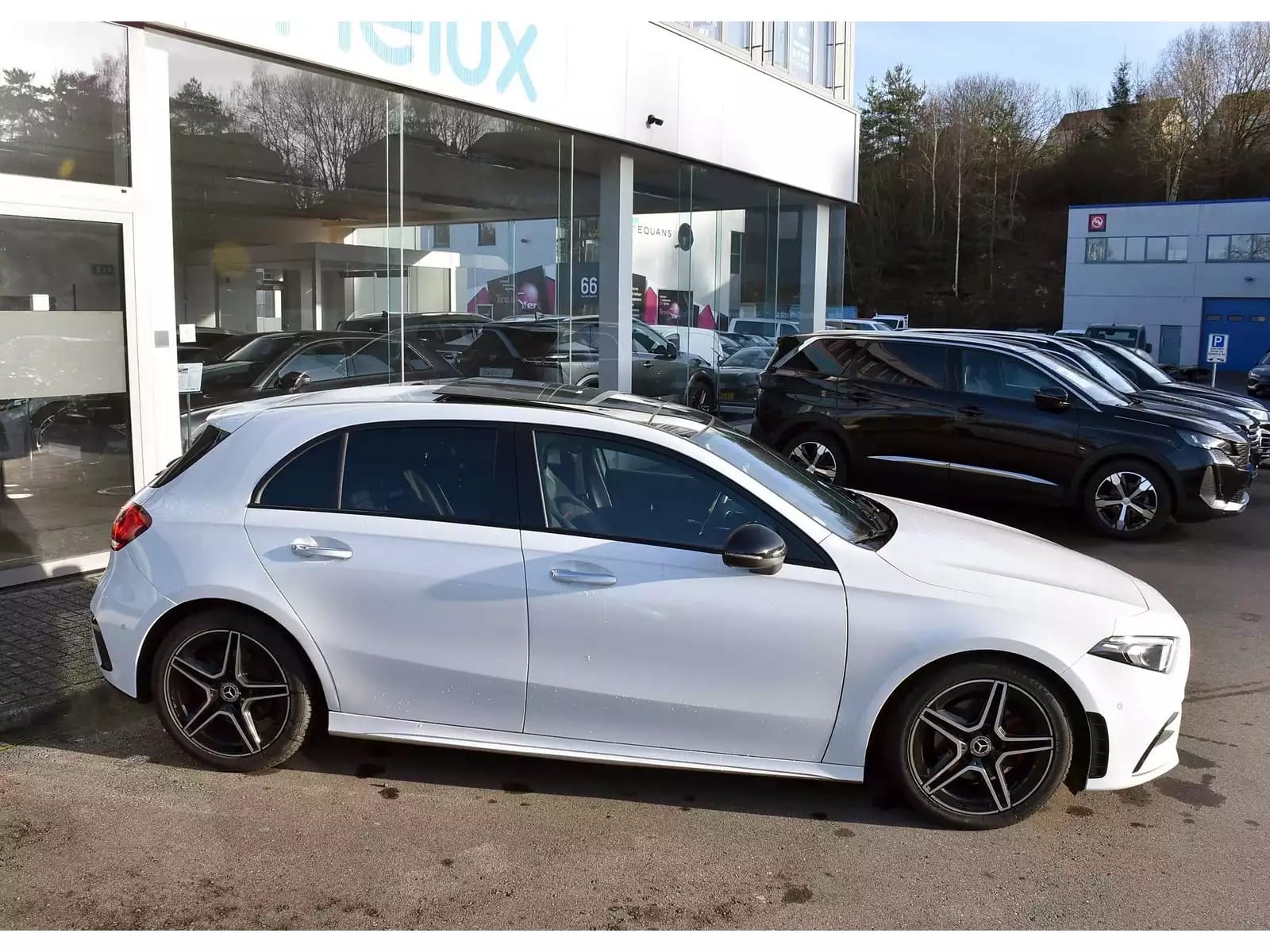 Mercedes-Benz A 200 AMG Line 7G TO DISTRONIC KEYLESS NIGHT SIDE MIDLINE - Photo 1