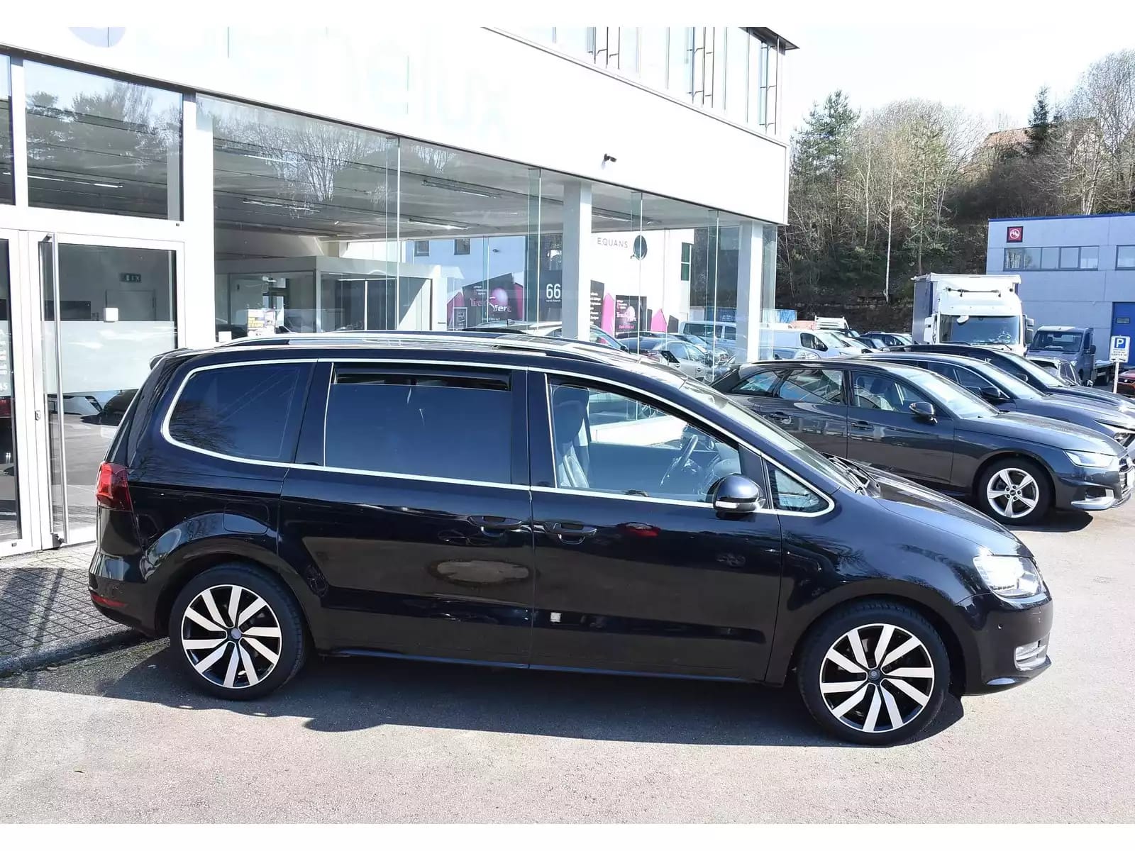 Volkswagen Sharan 2.0 TSI Highline DSG 7Pl. CUIR MEM PANO ACC SIDE CHFF ADD  - Photo 1