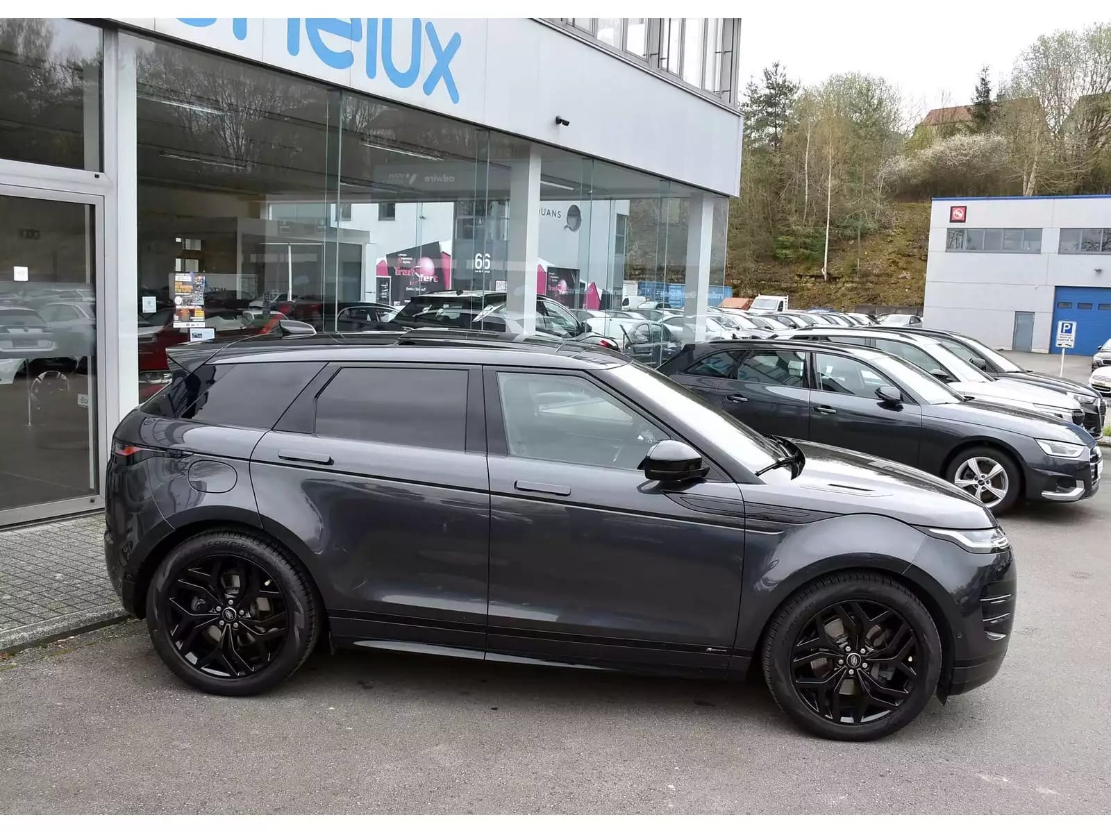 Land Rover Range Rover Evoque 2.0 P300 R-Dynamic PANO MEMO MERIDIAN CAM LANE JA20 - Photo 1