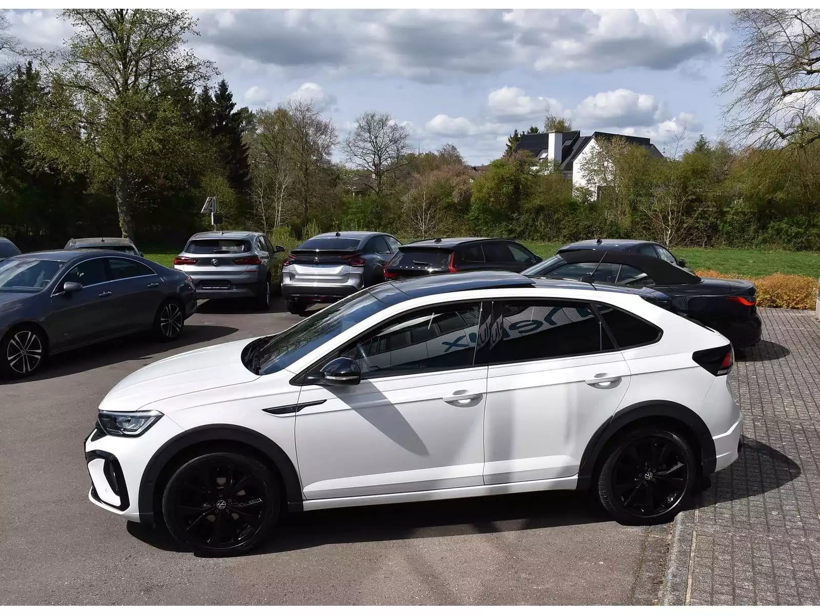 Volkswagen Taigo 1.5 TSI R-Line DSG ACC TRAVEL LANE SIDE TO ATT RMQ BEATS 1° MAIN - Photo 1