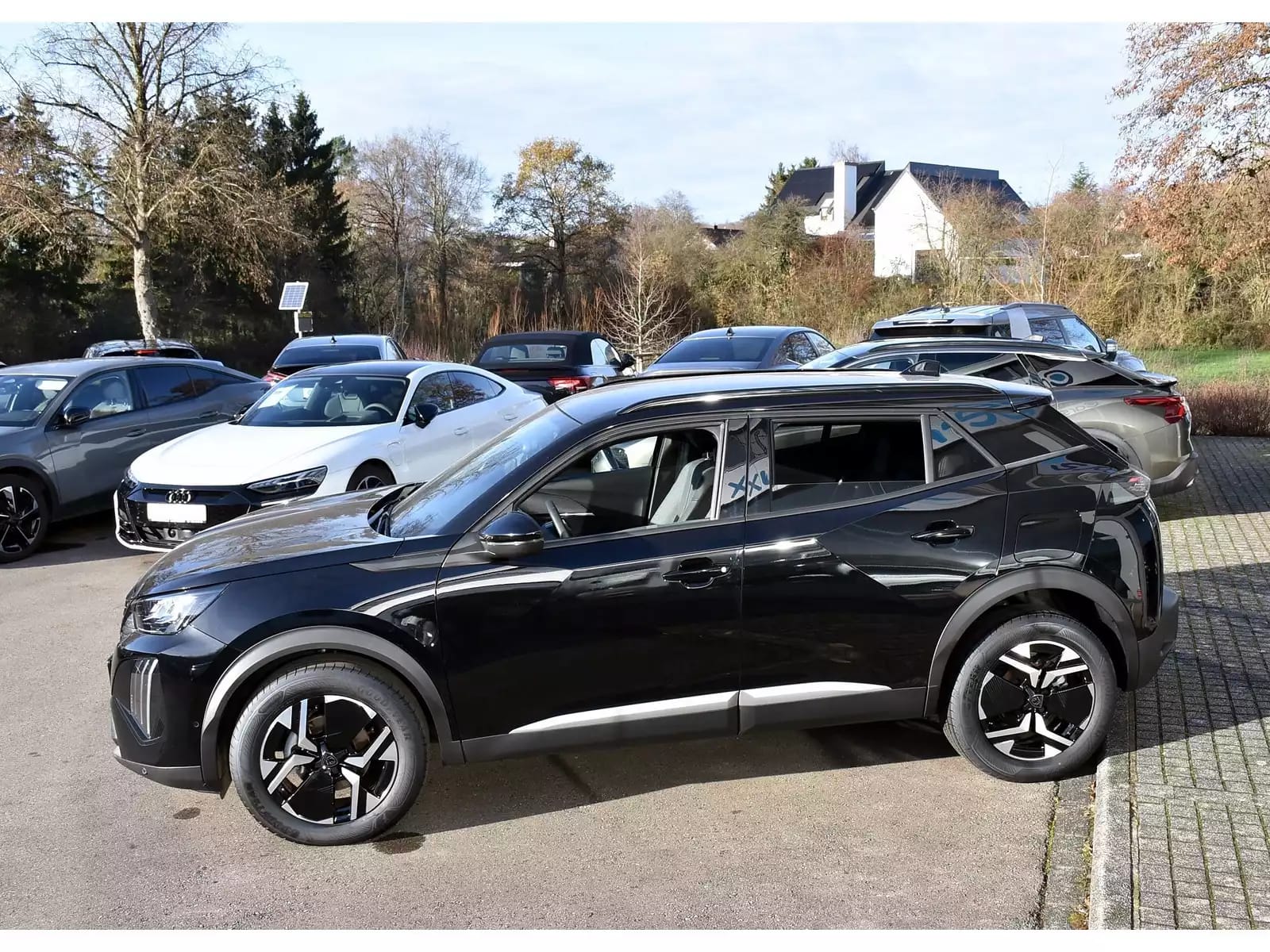 Peugeot 2008 1.2 PureTech Allure ACC GPS LANE SIDE REGUL CAM 360 1° MAIN - Photo 1