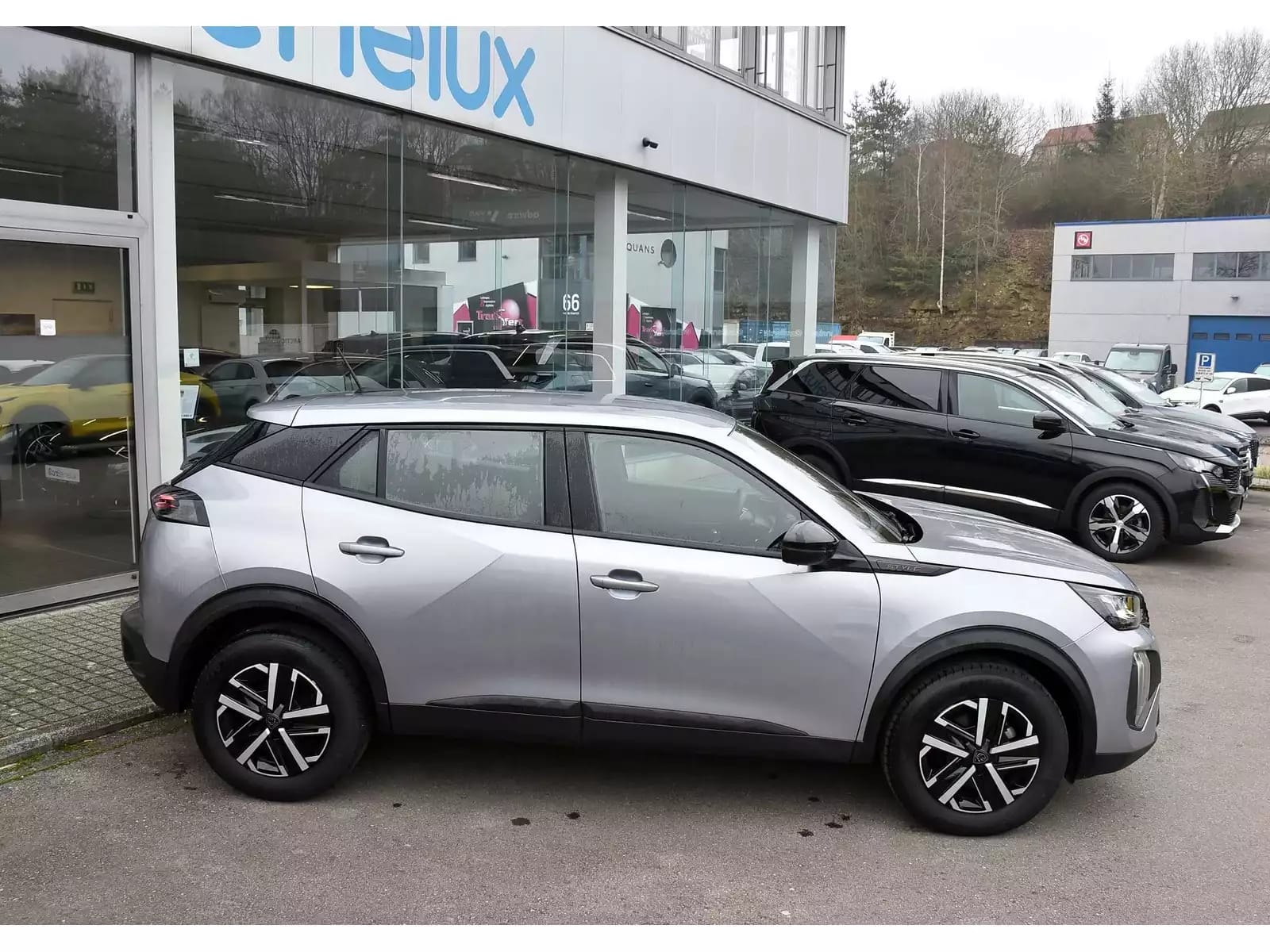 Peugeot 2008 1.2 Hybrid 145 e-DCS6 Style REGUL LANE PDC 1° MAIN - Photo 1