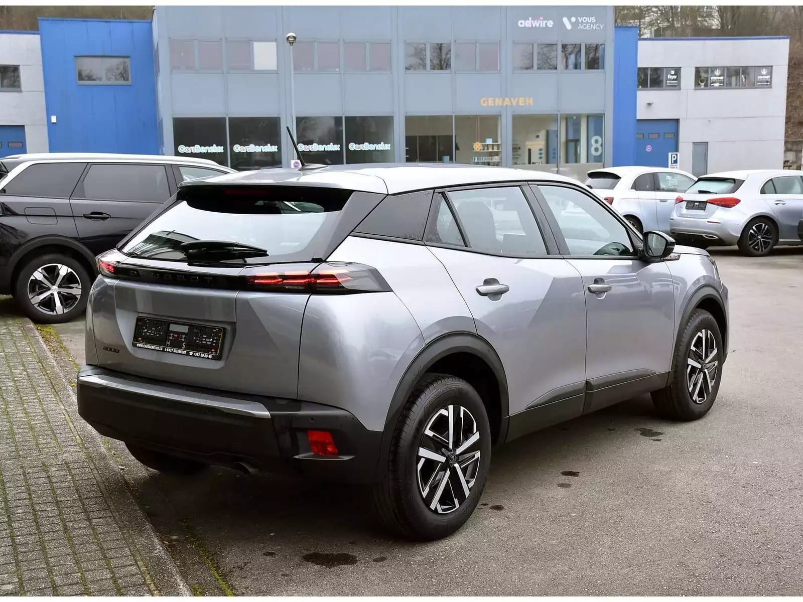 Peugeot 2008 1.2 Hybrid 145 e-DCS6 Style REGUL LANE PDC 1° MAIN - Photo 1