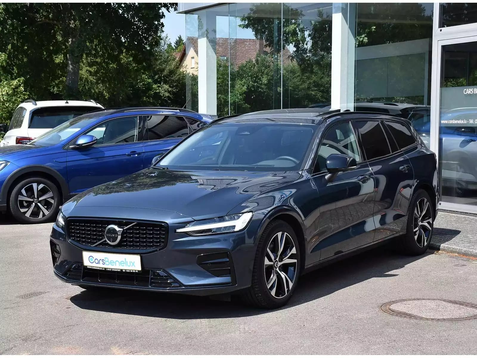Volvo V60 2.0 B4 Plus Dark Geartronic PANO CUIR MEMO CAM360 HARMAN 1° MAIN - Photo 1