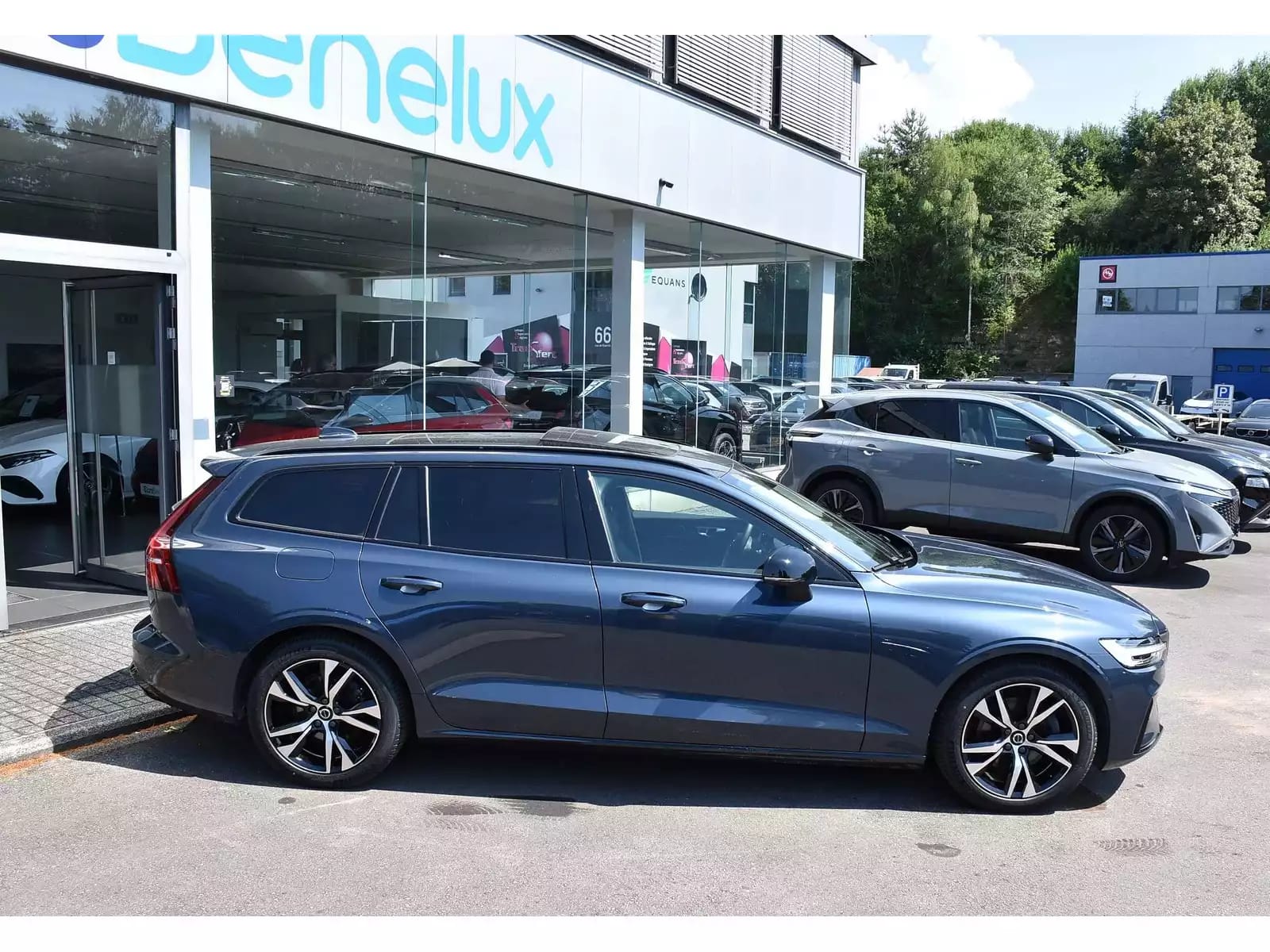 Volvo V60 2.0 B4 Plus Dark Geartronic PANO CUIR MEMO CAM360 HARMAN 1° MAIN - Photo 1