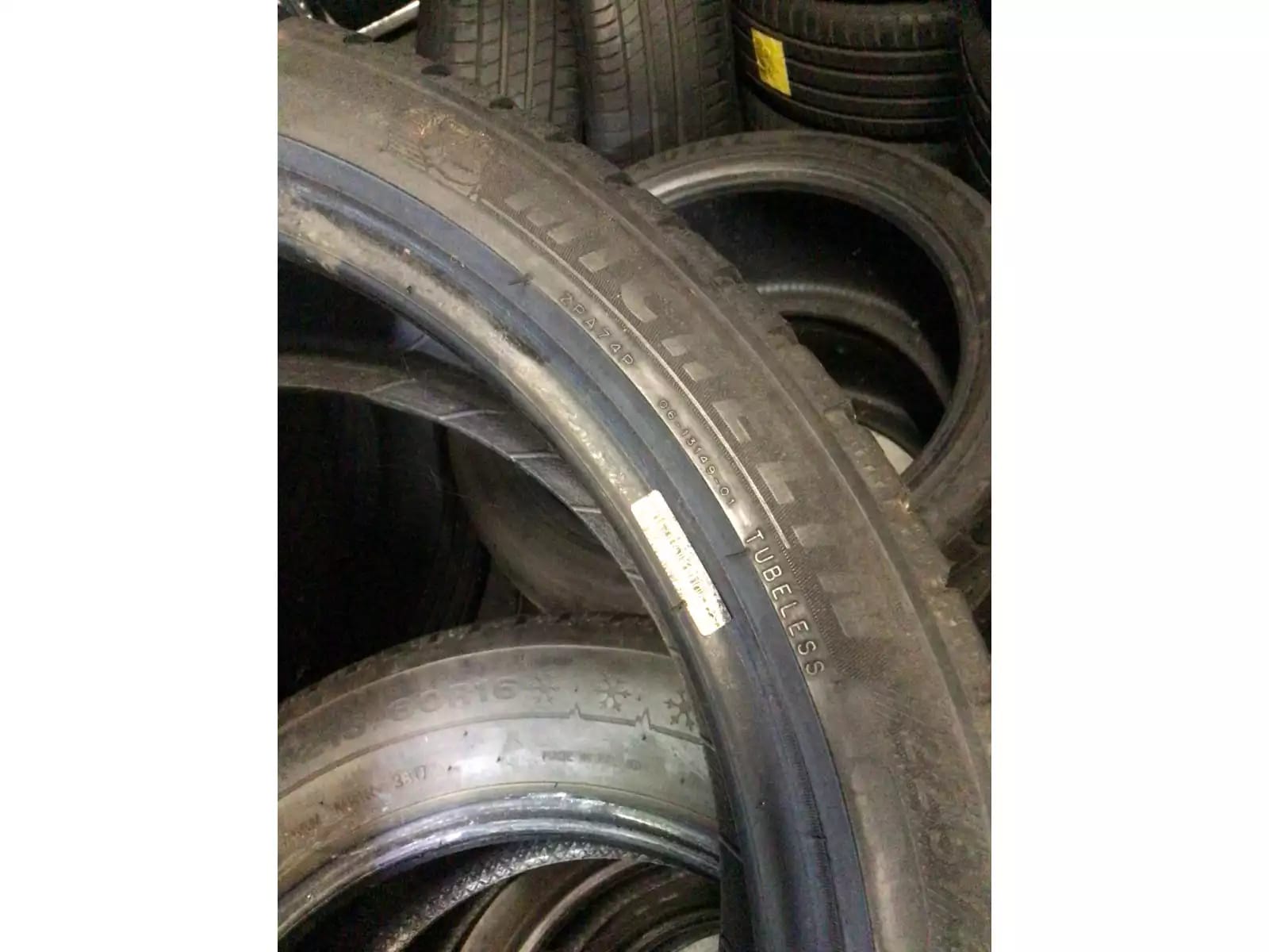 Pneus toutes saisons 18 225/40 R18 92Y - Photo 1