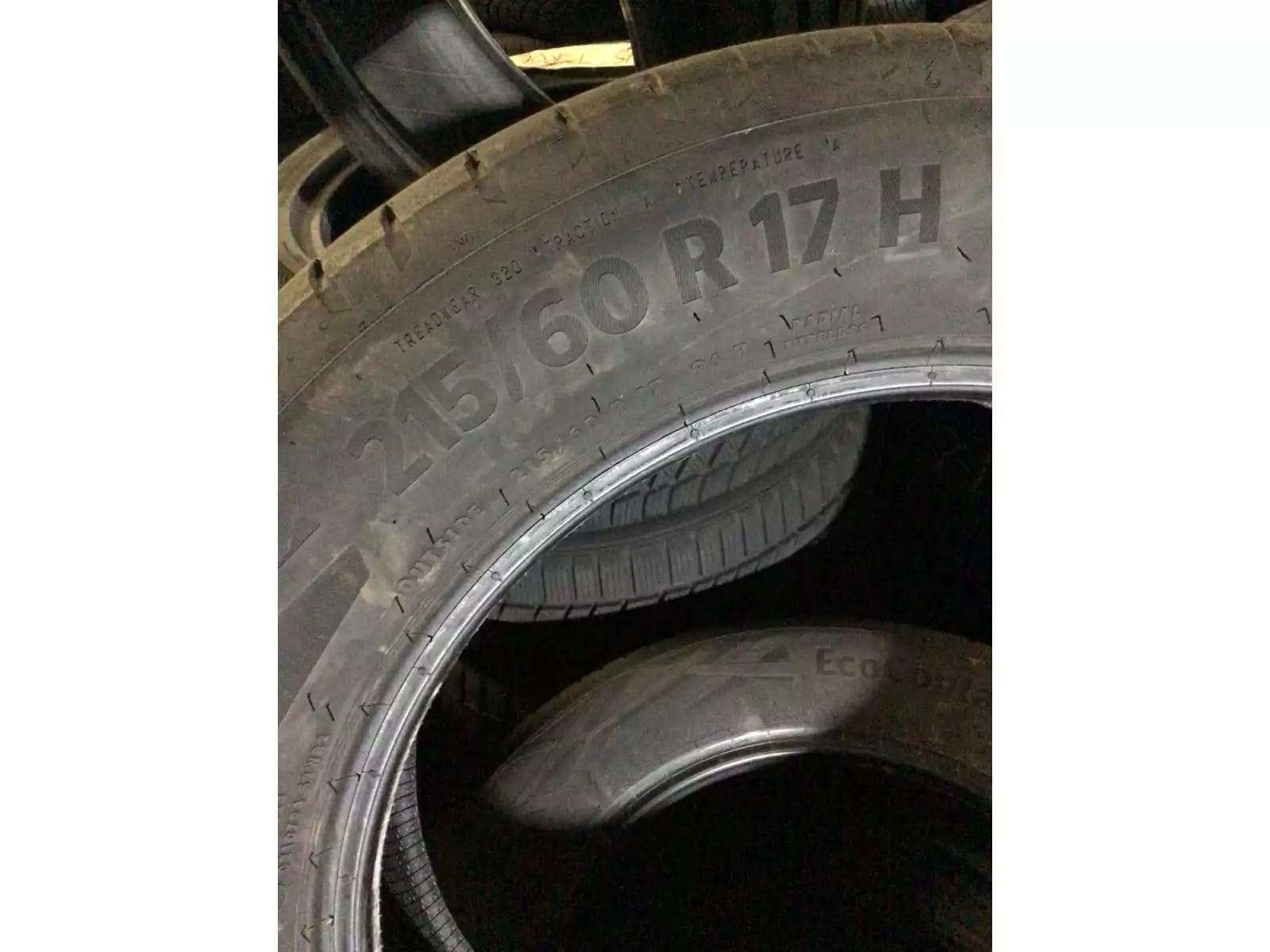 Pneus été 17 215/60 R17 96H - Photo 1