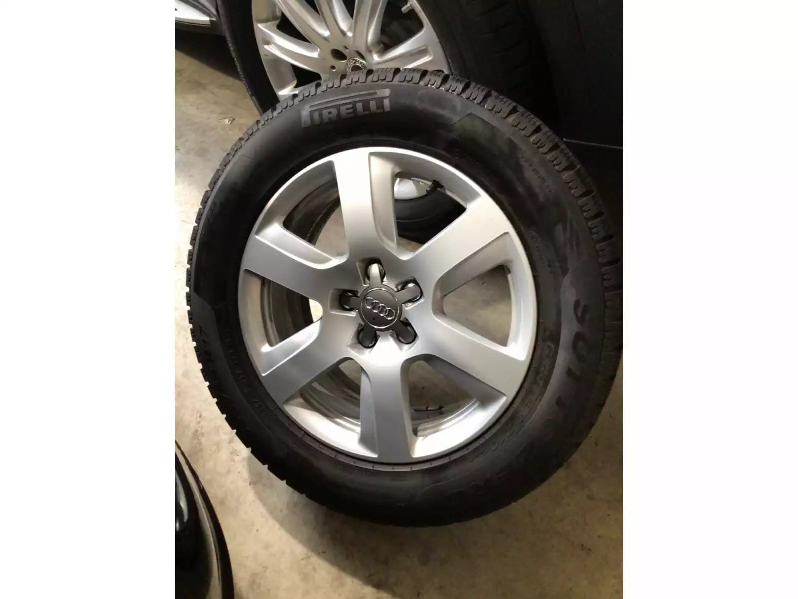 Jantes alu + Pneus hiver 17 235/55 R17 99H - Photo 1