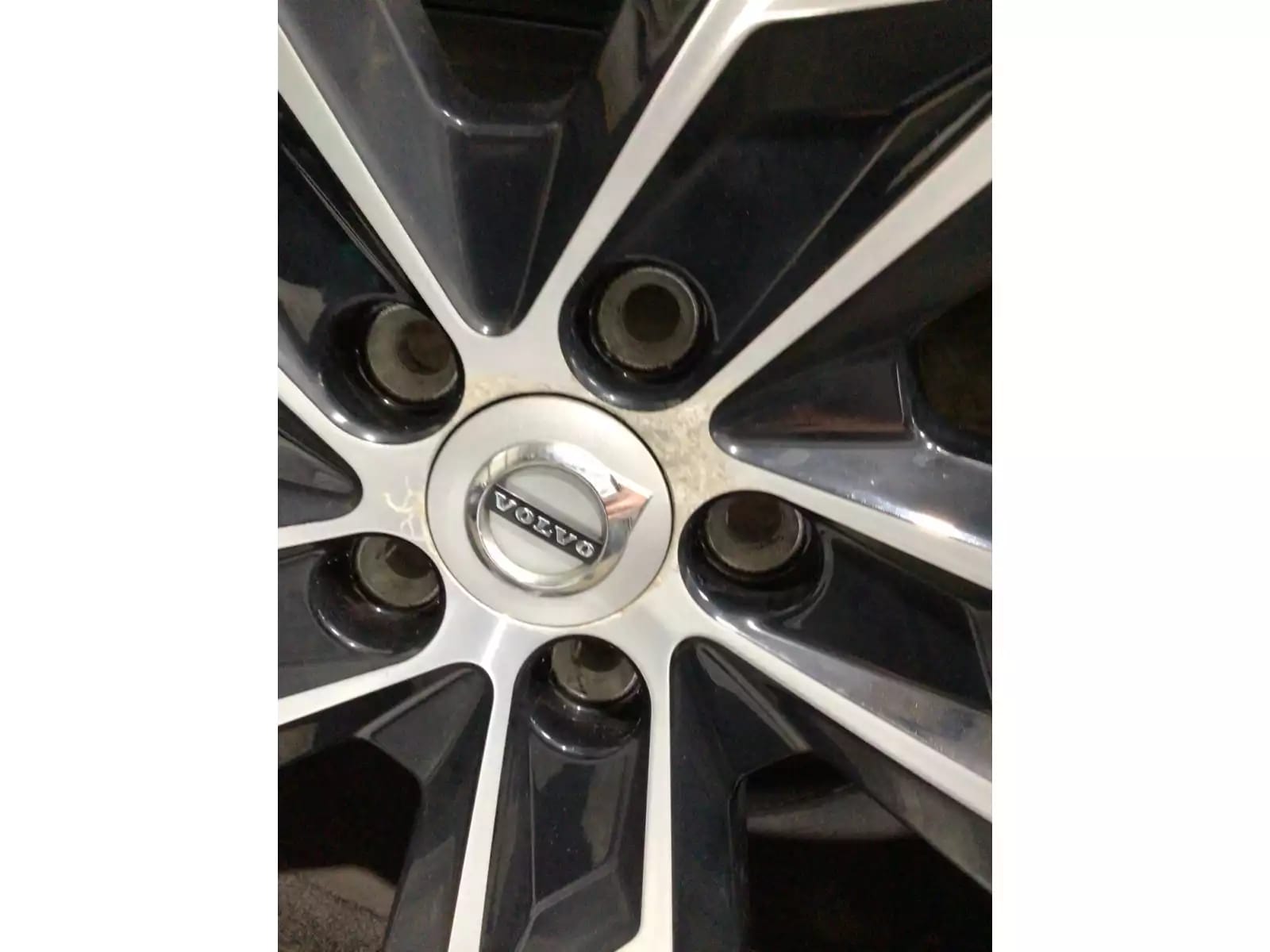 Jantes alu + Pneus hiver 18 215/55 R18 99V - Photo 1