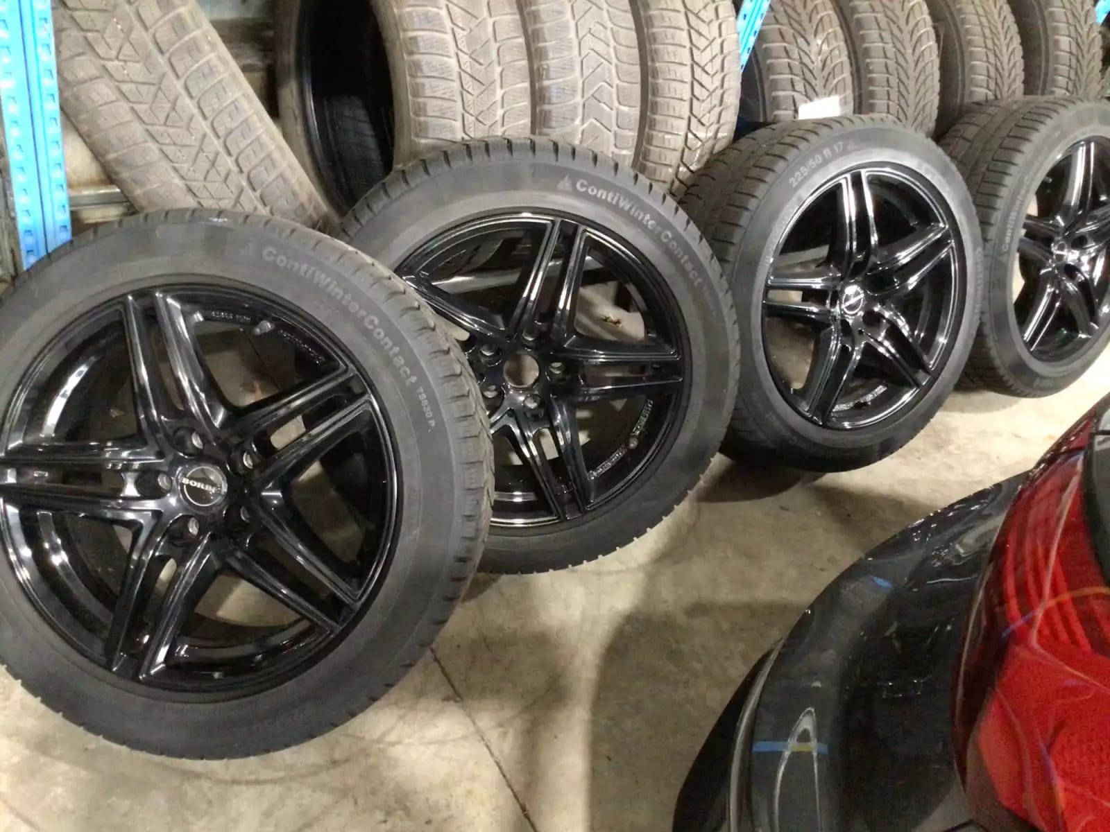 Jantes alu + Pneus hiver 17 225/50 R17 98H - Photo 1