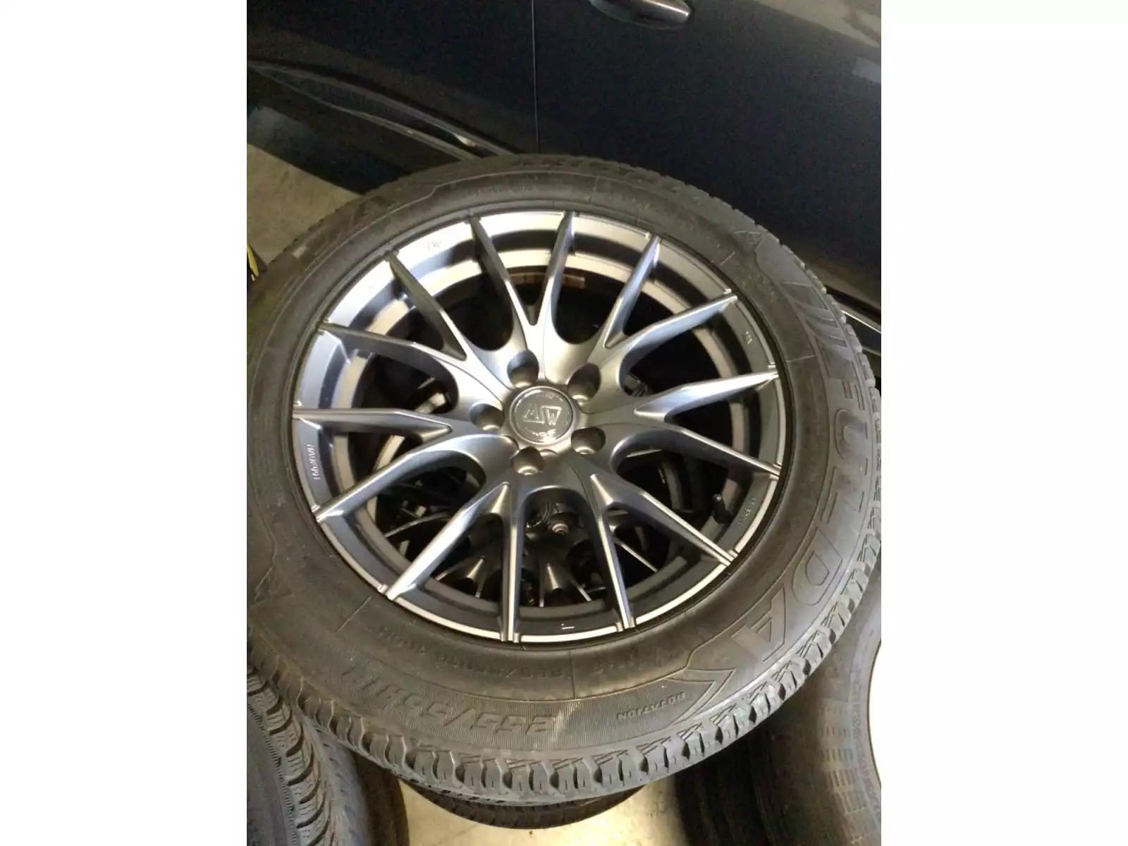 Jantes alu + Pneus hiver 18 255/55 R18 109H - Photo 1