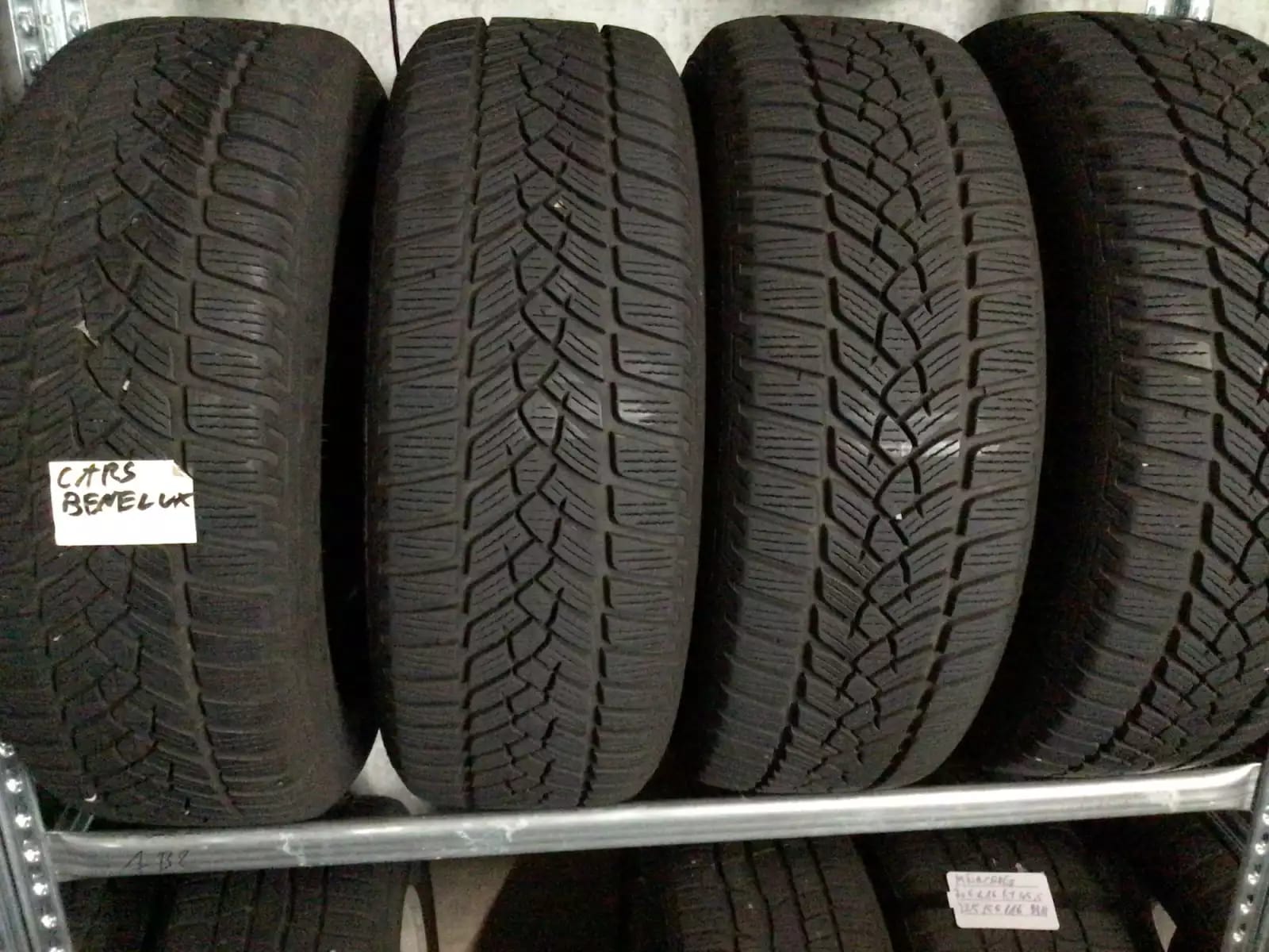 Jantes acier + Pneus hiver 16 215/60 R16 99H - Photo 1
