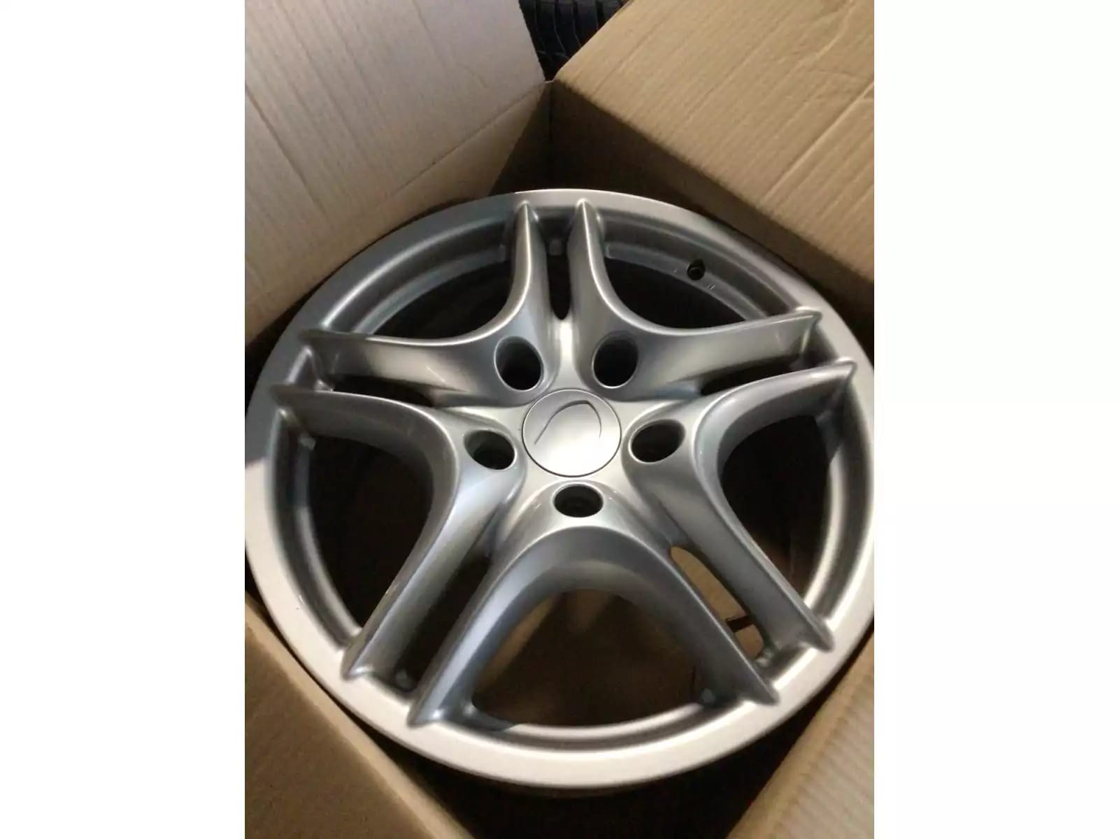 Jantes alu 18 - Photo 1