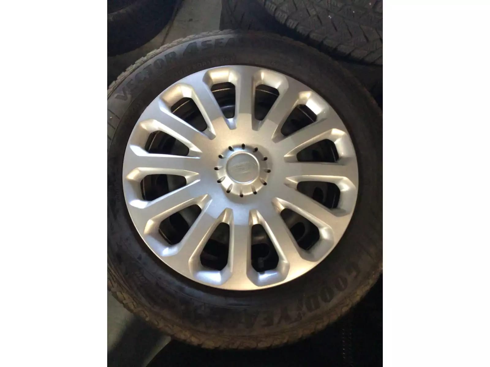 Jantes acier + Pneus toutes saisons 15 195/60 R15 88V - Photo 1