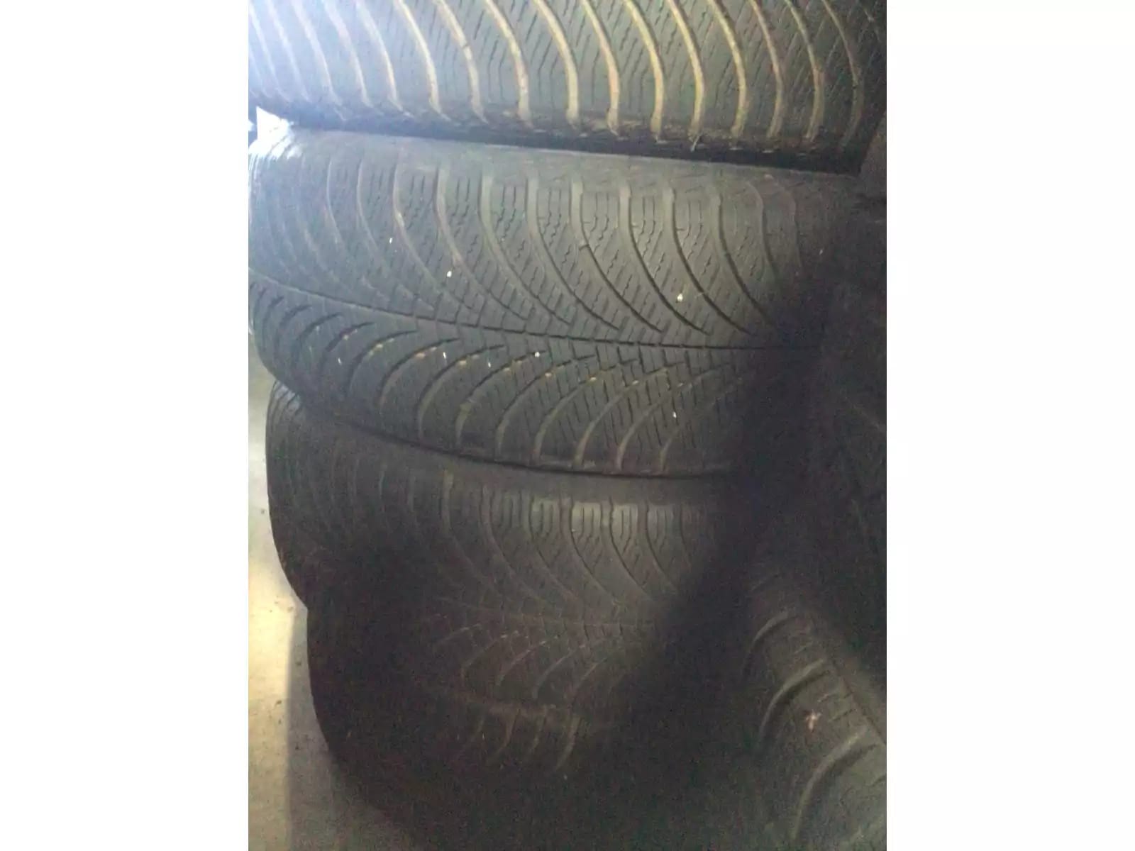 Jantes acier + Pneus toutes saisons 15 195/60 R15 88V - Photo 1