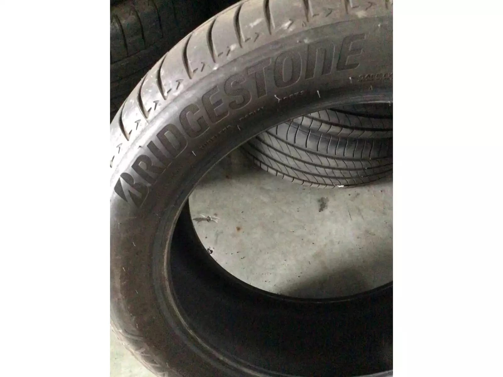 Pneus été 19 235/50 R19 99V - Photo 1