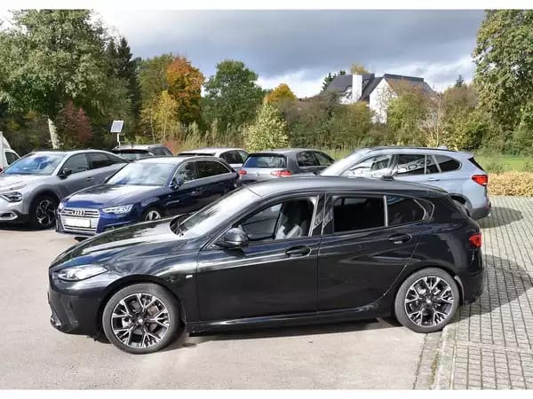 BMW 120 iA M Sport CUIR GPS HUD LANE SIDE CAM360 PARK 1° MAIN - Photo 2