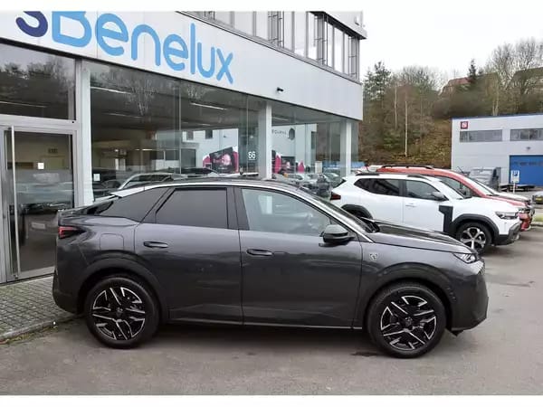 Peugeot 3008 1.2 Hybrid 145 GT e-DSC6 ACC GPS CAM LANE NEUF - Photo 2