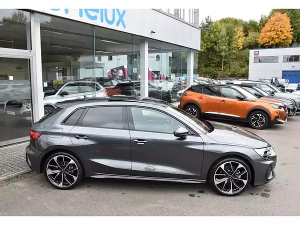 Audi A3 Sportback 35 TDI S-Line S-Tr. TO SONOS ACC SIDE MATRIX JA19 NEUVE - Photo 2