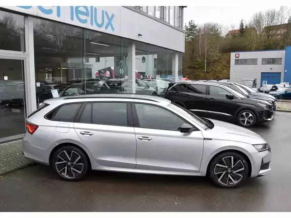 Skoda Octavia Combi 1.5 TSI Sportline DSG ACC SG CHFF CAM KEYLESS 1° MAIN - Photo 2