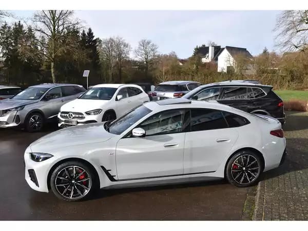 BMW i4 eDrive35 Pack M TO MEMO ACC SIDE HARMAN HUD KEYLESS 1° MAIN - Photo 2