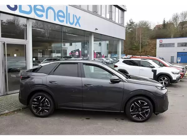 Peugeot 3008 1.2 Hybrid 145 Allure e-DSC6 ACC CAM360 JA19 NEUF - Photo 2