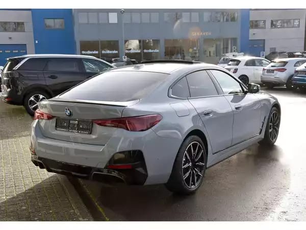 BMW i4 eDrive35 Pack M TO MEMO ACC SIDE HARMAN HUD KEYLESS 1° MAIN - Photo 3