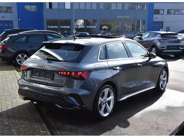 Audi A3 Sportback 35 TFSI S-Line S-Tronic PANO SONOS ACC CAM NEUVE - Photo 3