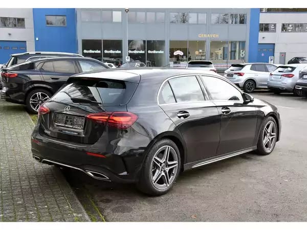 Mercedes-Benz A 200 AMG Line 7G-Tronic GPS LANE CAM PARK KEYLESS 1° MAIN - Photo 3