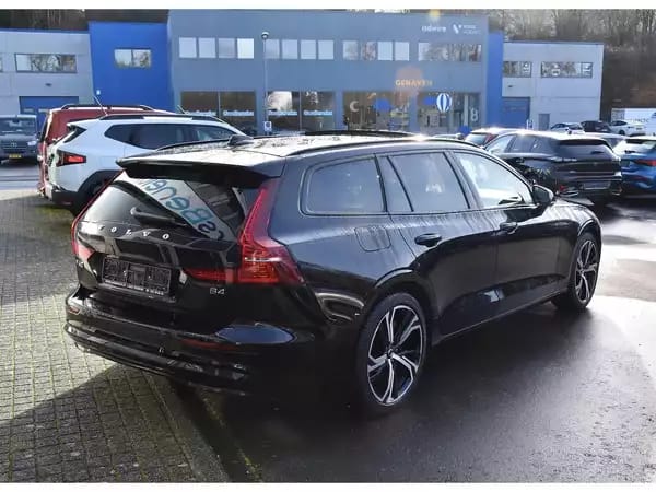 Volvo V60 2.0 B4 Plus Dark Geartronic CUIR MEMO PANO CAM360 HARMAN 1° MAIN - Photo 3