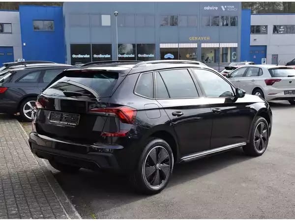 Skoda Kamiq 1.5 TSI Monte Carlo DSG PANO ACC TRAVEL LANE SIDE KESSY NEUF - Photo 3