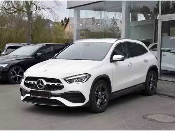 Mercedes-Benz GLA 200 CDI AMG Line 8G-Tronic - Photo 2