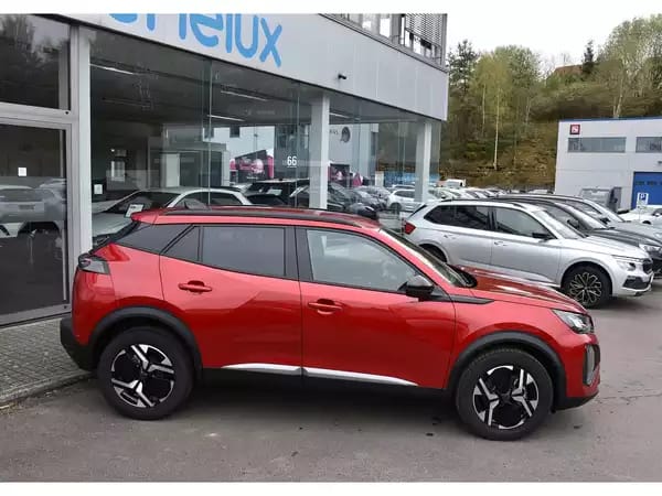 Peugeot 2008 1.2 Hybrid 145 Allure e-DCS6 ACC LANE SIDE GPS CAM360 1°MAIN - Photo 2