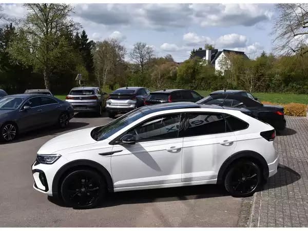 Volkswagen Taigo 1.5 TSI R-Line DSG ACC TRAVEL LANE SIDE TO ATT RMQ BEATS 1° MAIN - Photo 2