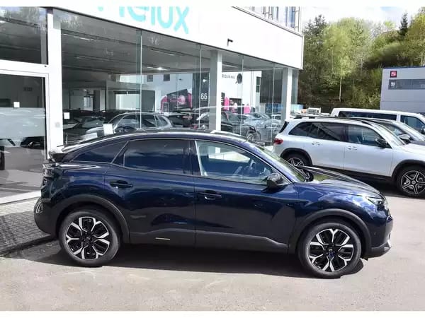 Citroën C4 1.2 PureTech 130 EAT8 MAX ACC HUD LANE SIDE CAM360 NEUVE - Photo 2