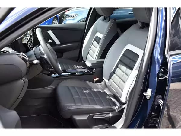 Citroën C4 1.2 PureTech 130 EAT8 MAX ACC HUD LANE SIDE CAM360 NEUVE - Photo 2