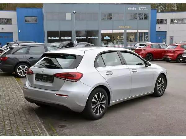 Mercedes-Benz A 180 CDI Style 7G-Tronic GPS LANE SIDE PARK - Photo 3