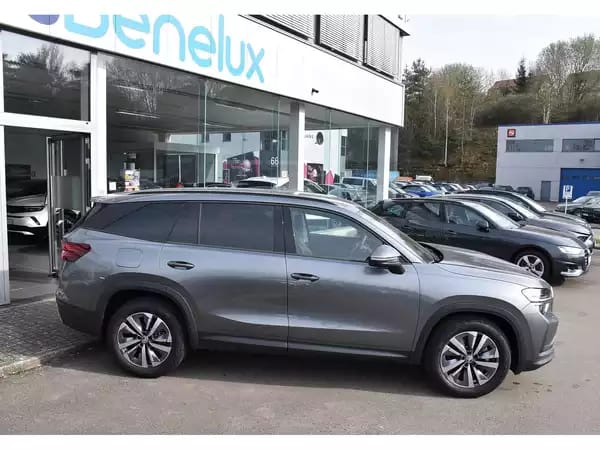 Skoda Kodiaq 2.0 TDI Selection DSG 7 Pl. MEMO ACC LANE SIDE MATRIX NEUF - Photo 2