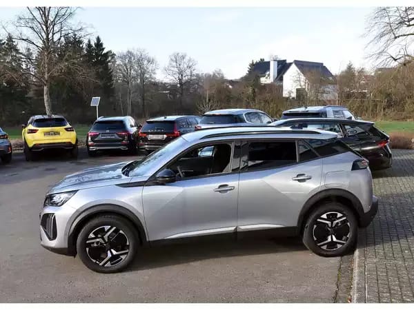 Peugeot 2008 1.2 PureTech Allure ACC GPS LANE SIDE REGUL CAM 360 1° MAIN - Photo 2